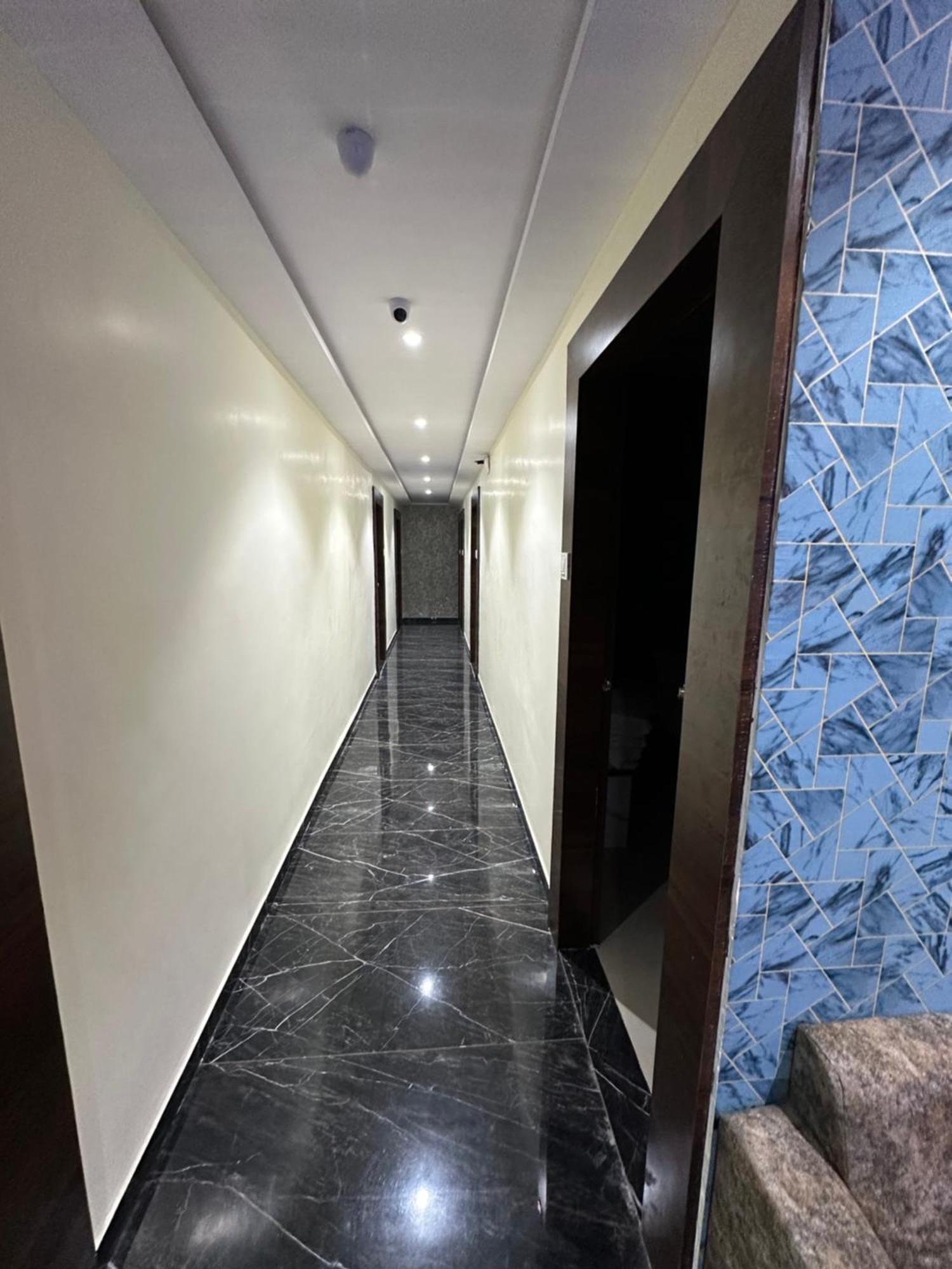 Hotel Golden View Vadodara Kültér fotó