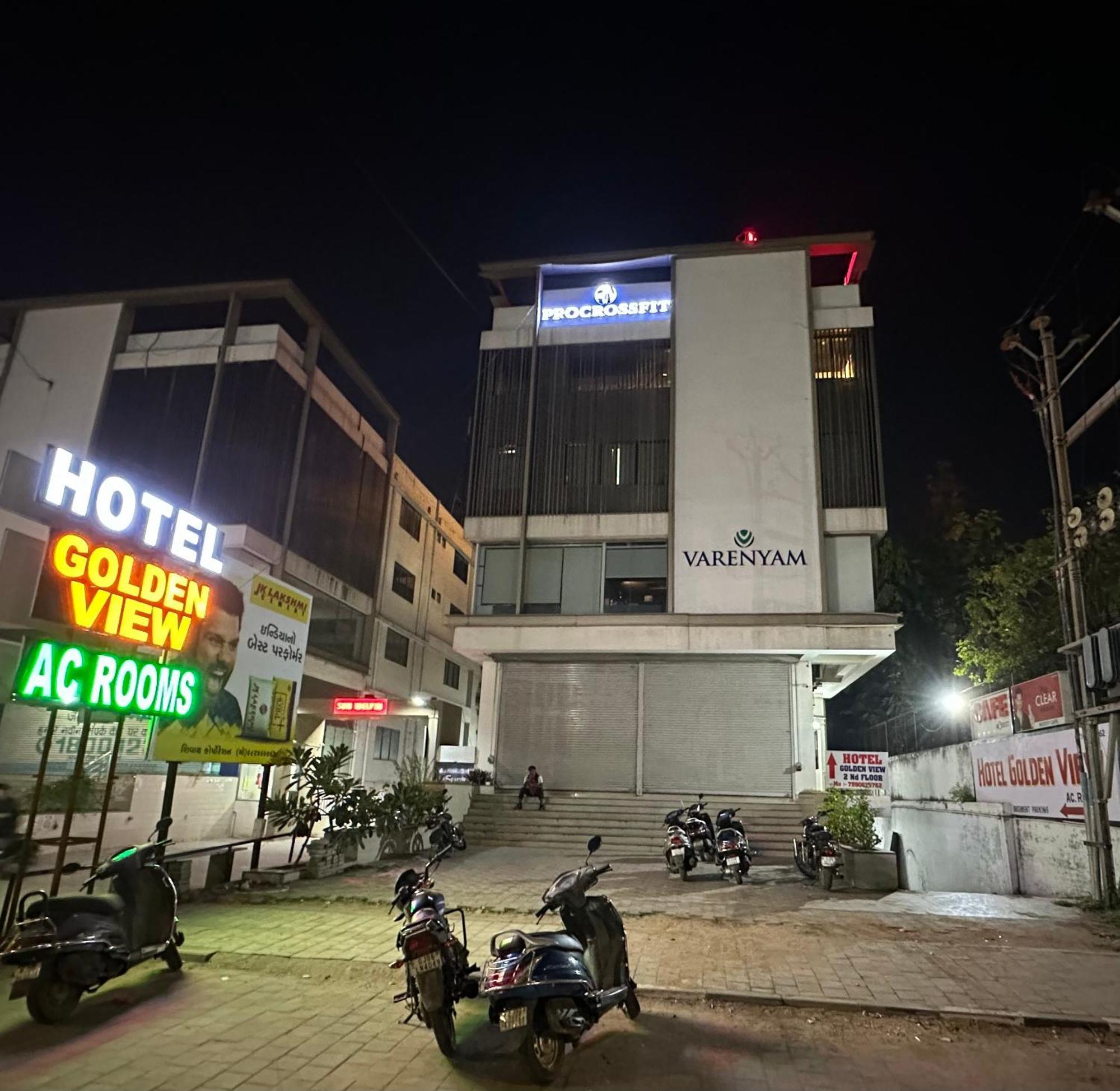 Hotel Golden View Vadodara Kültér fotó